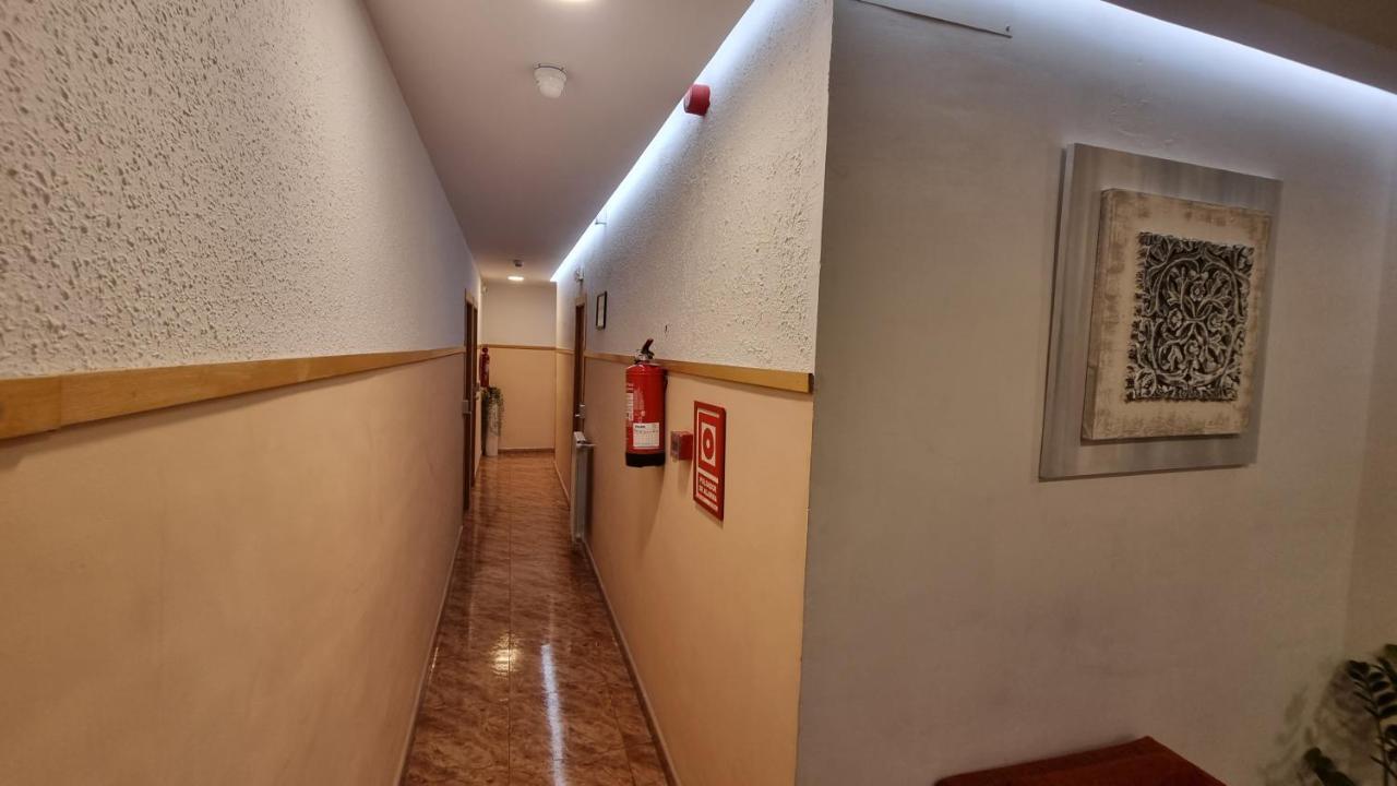 Hostal Rio De Castro Barcelona Exterior foto