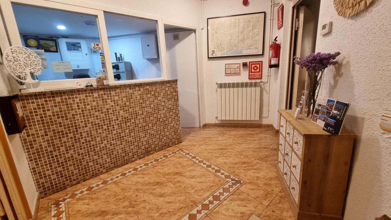 Hostal Rio De Castro Barcelona Exterior foto